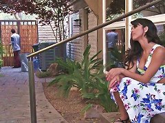 Sex Hungry Housewife Sophia Leone Seduces Nextdoor Dude
